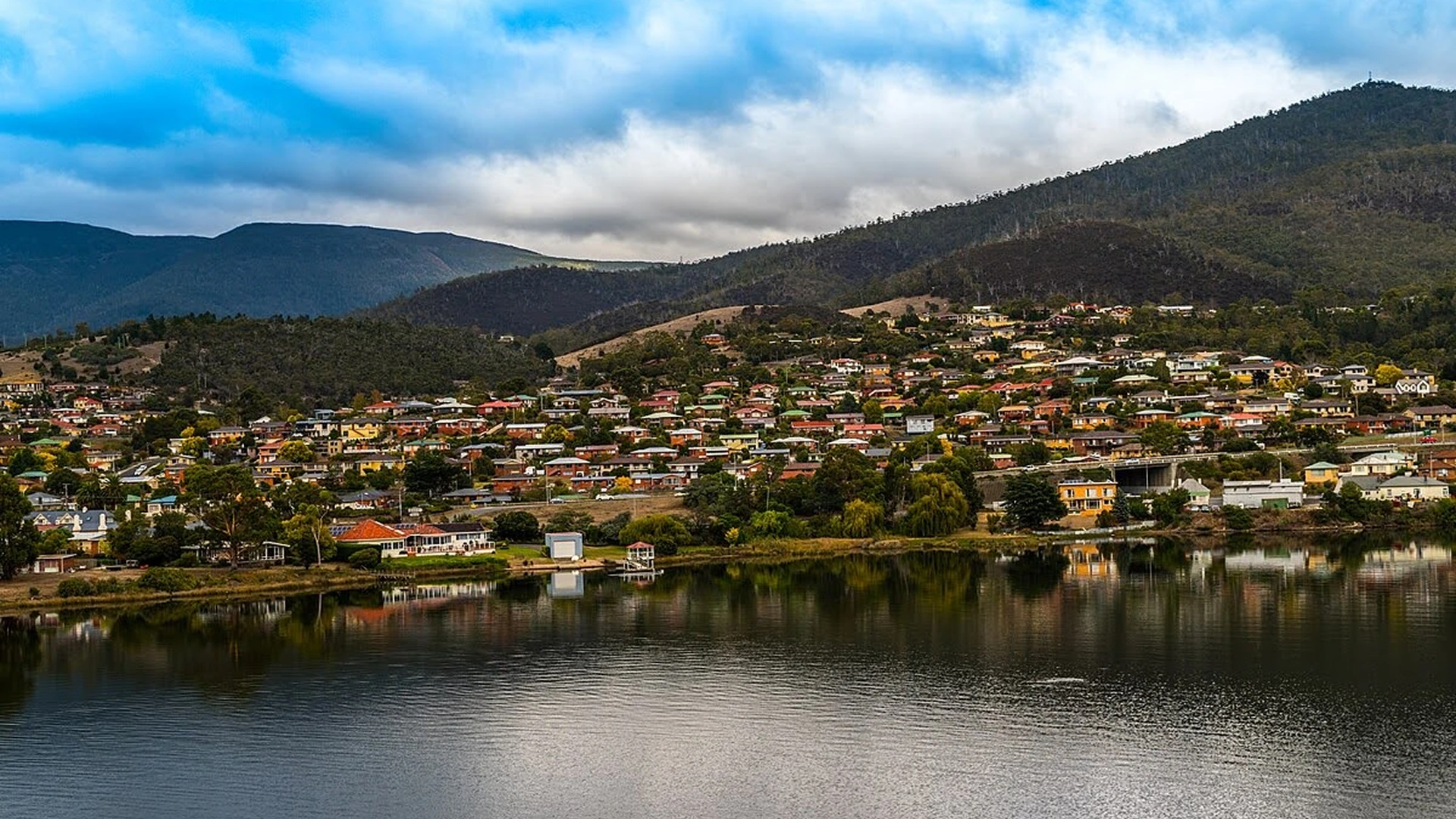 Property-Finance-Hobart-A-Snapshot-from-Property-Finance-Invests-Perspective-body-image-1